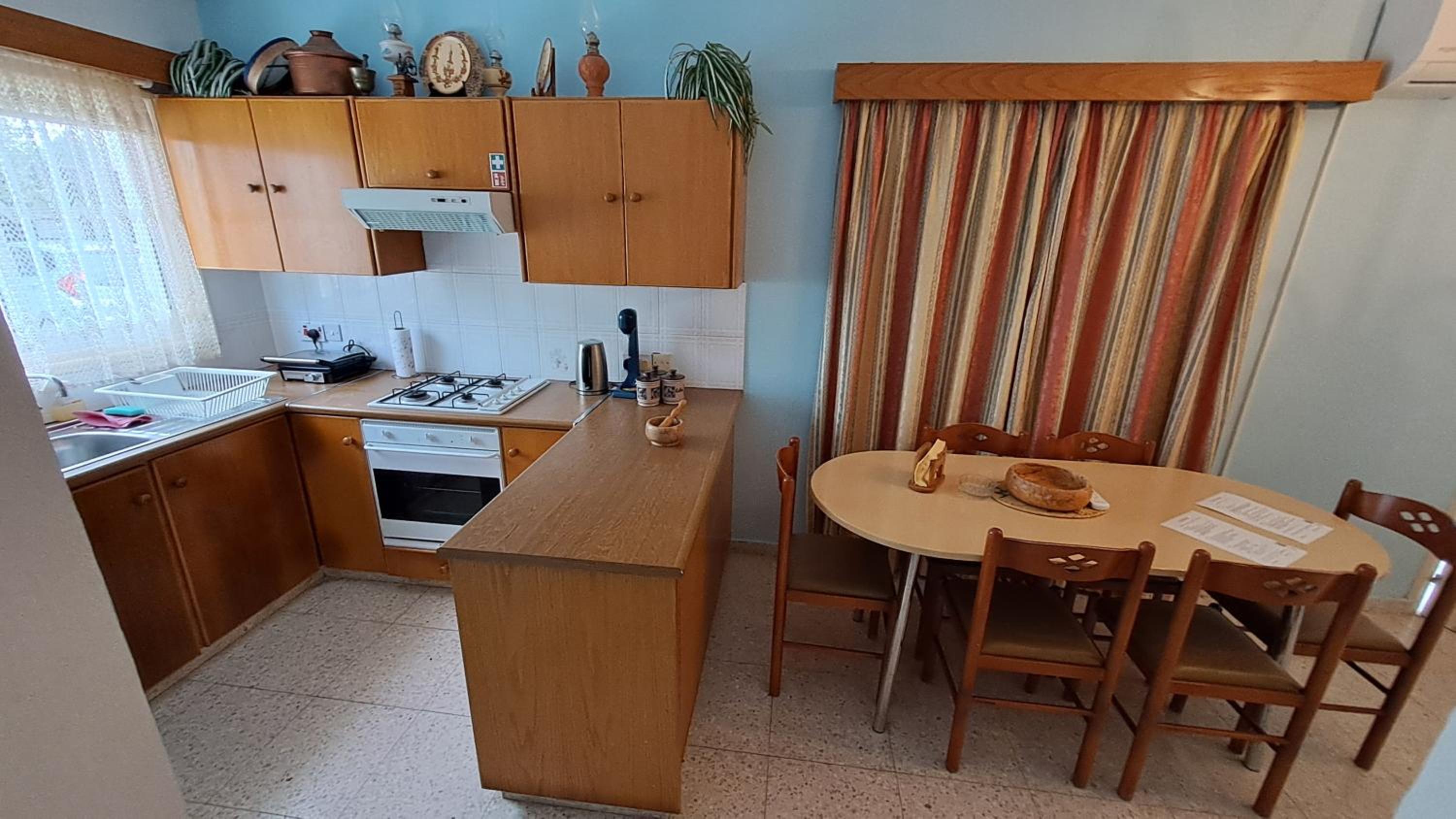 Manors Seaside 2BR House 100m from the Beach & Free Parking