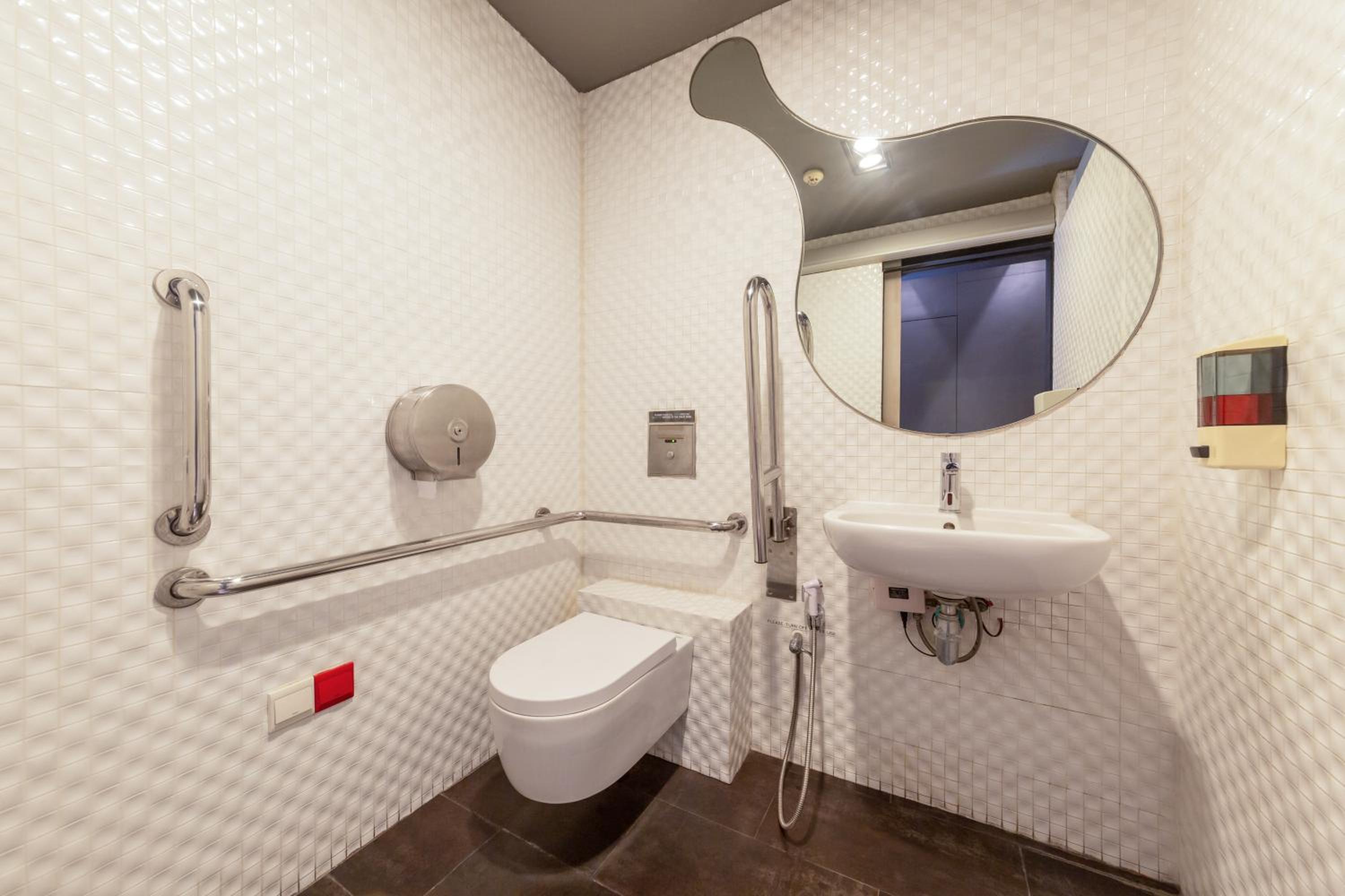 Bluewaters Pods 11 North Canal Road