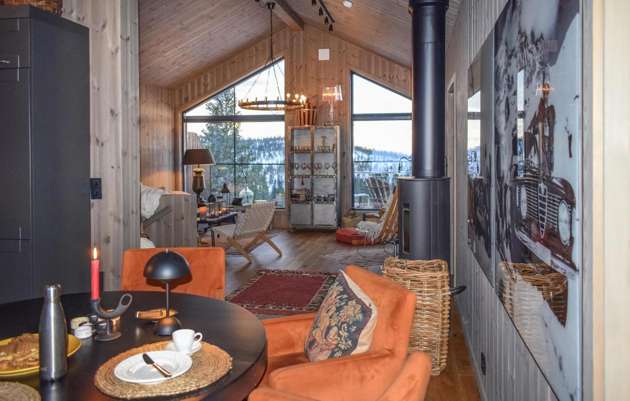 3 Bedroom Stunning Home In Noresund view 2