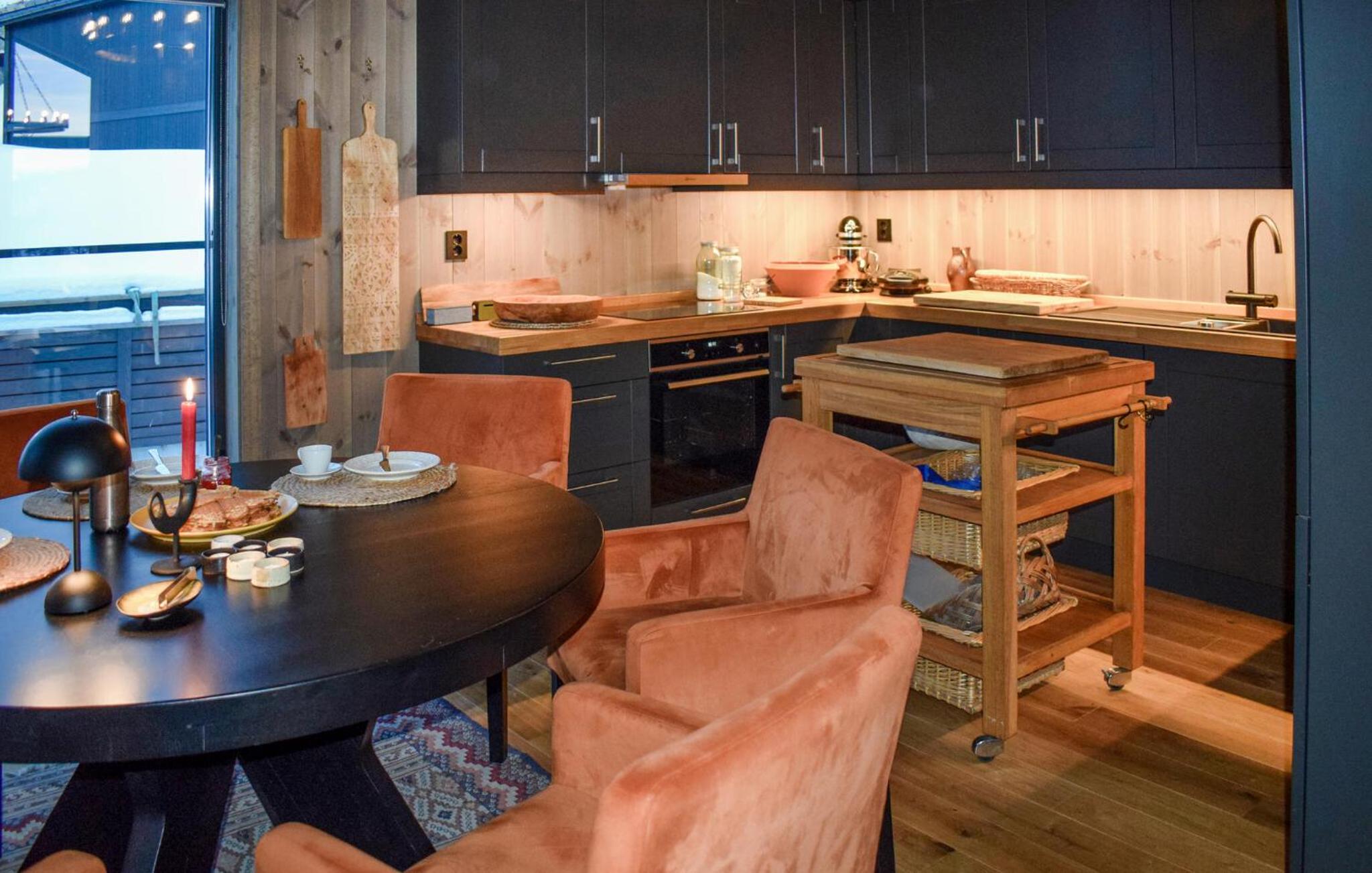 3 Bedroom Stunning Home In Noresund view 3