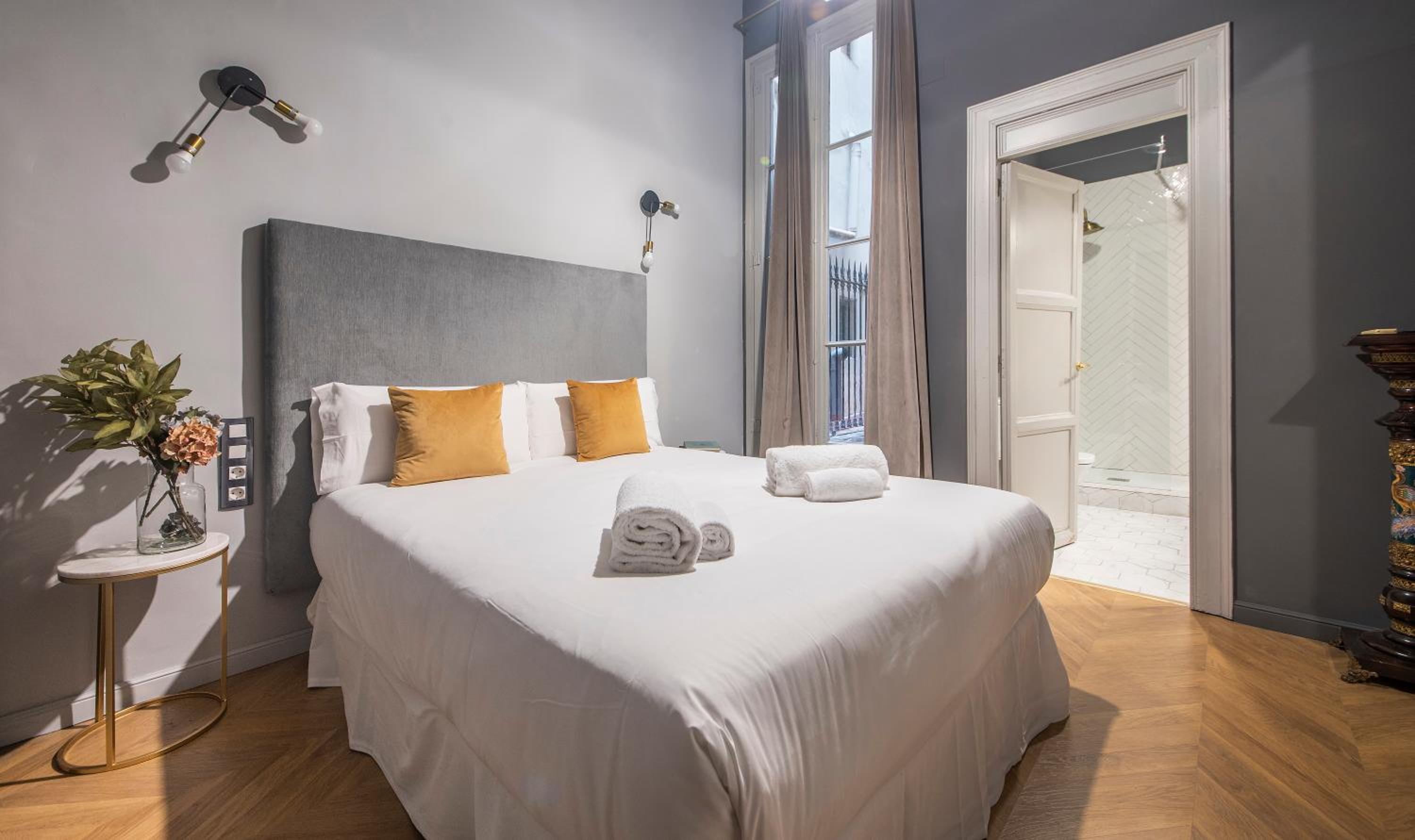 You Stylish City Center Apartments