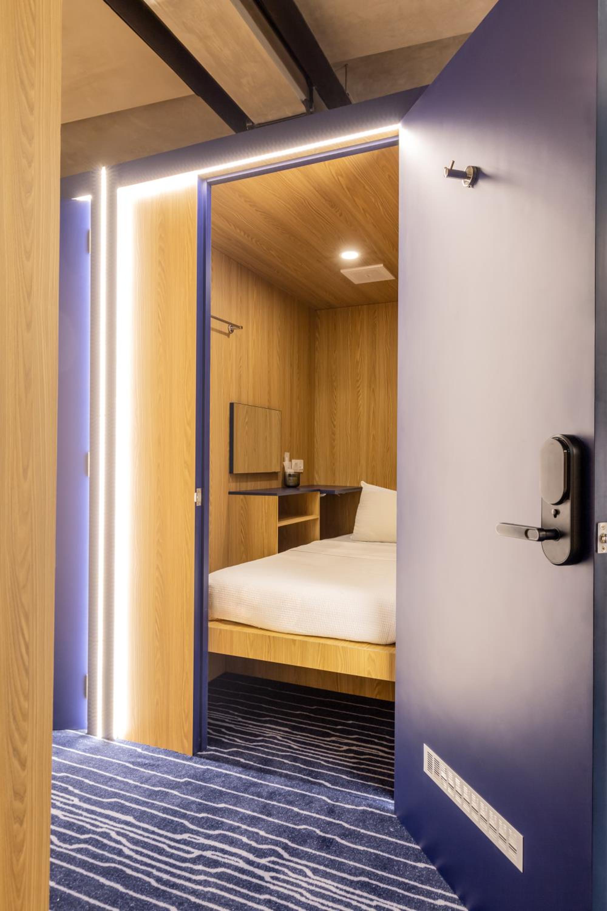 Bluewaters Pods 11 North Canal Road