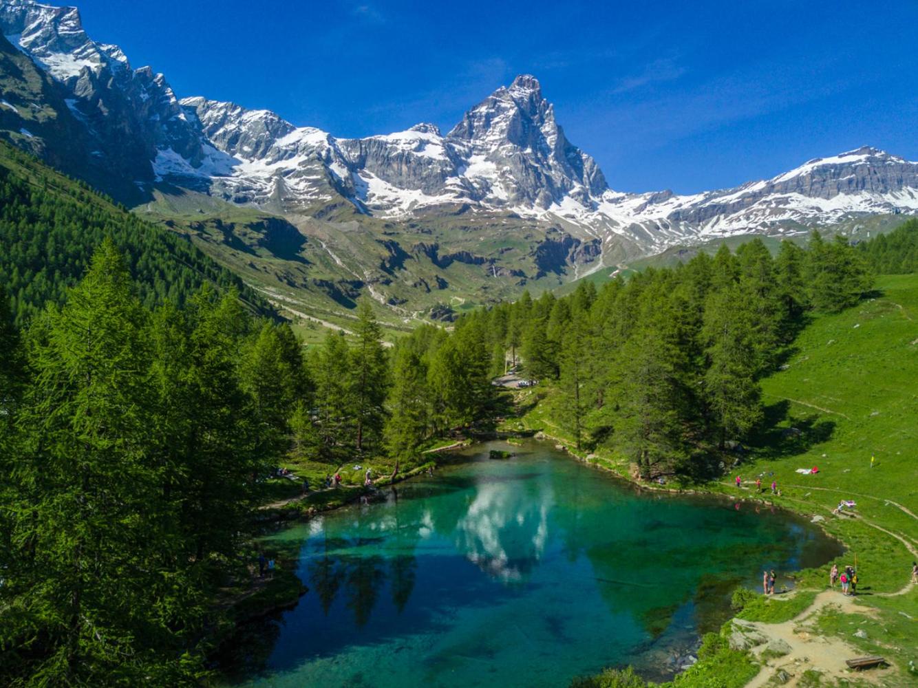 Chalet Matterhorn François - Central Alpine Chalet with Private SPA & Breakfast
