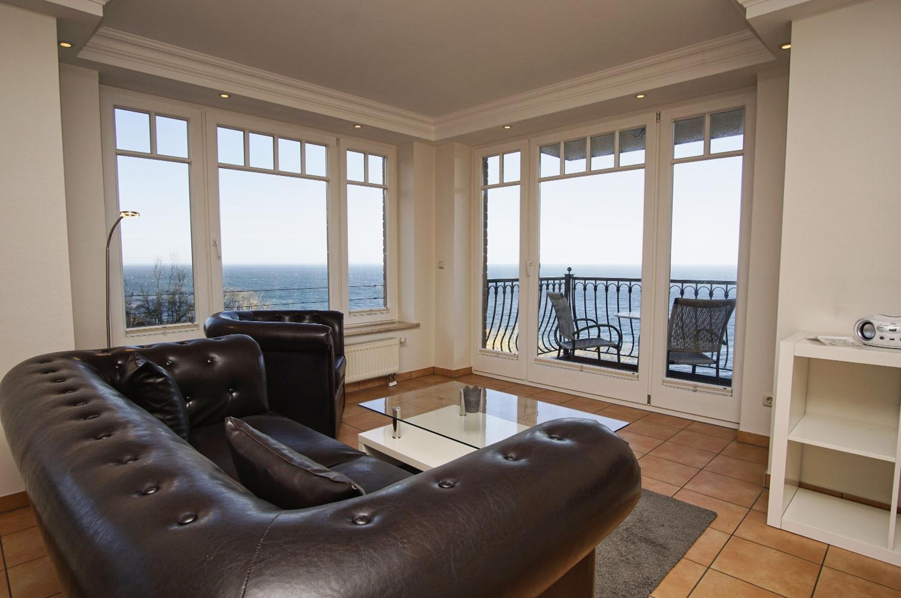 Ferienwohnung mit traumhaftem Meerblick - Haus am Meer FeWo 05