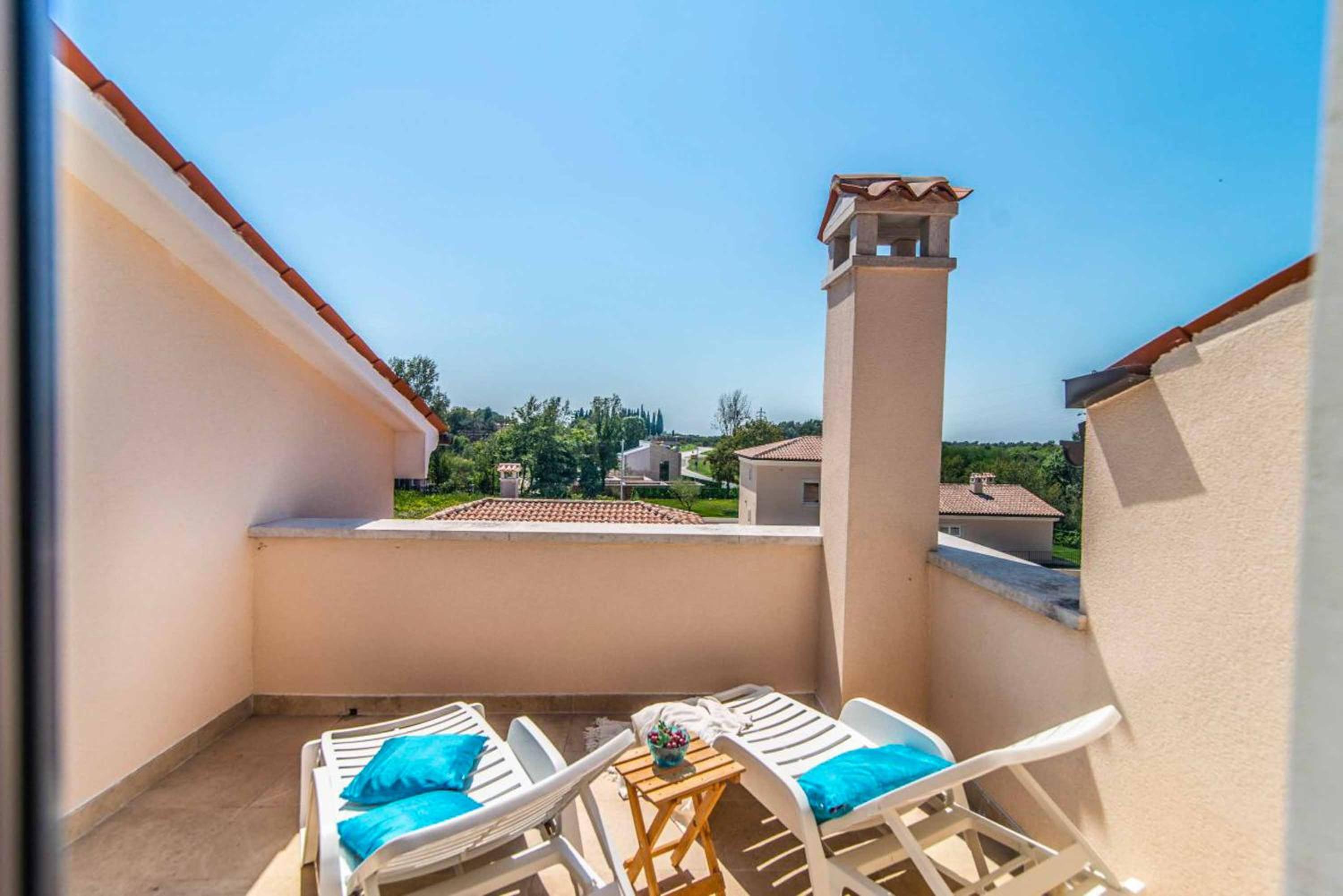 Villa Skylight