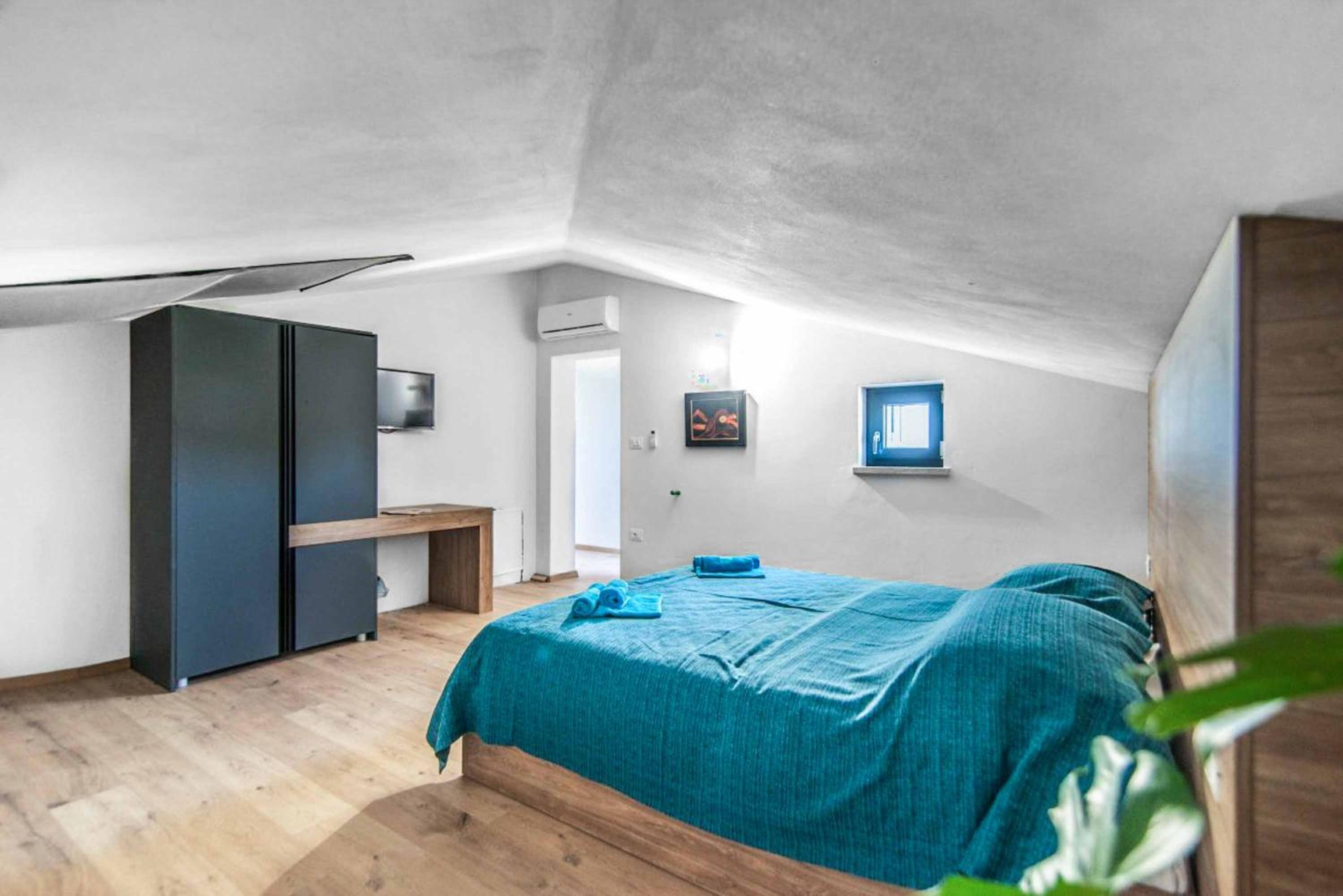 Villa Skylight