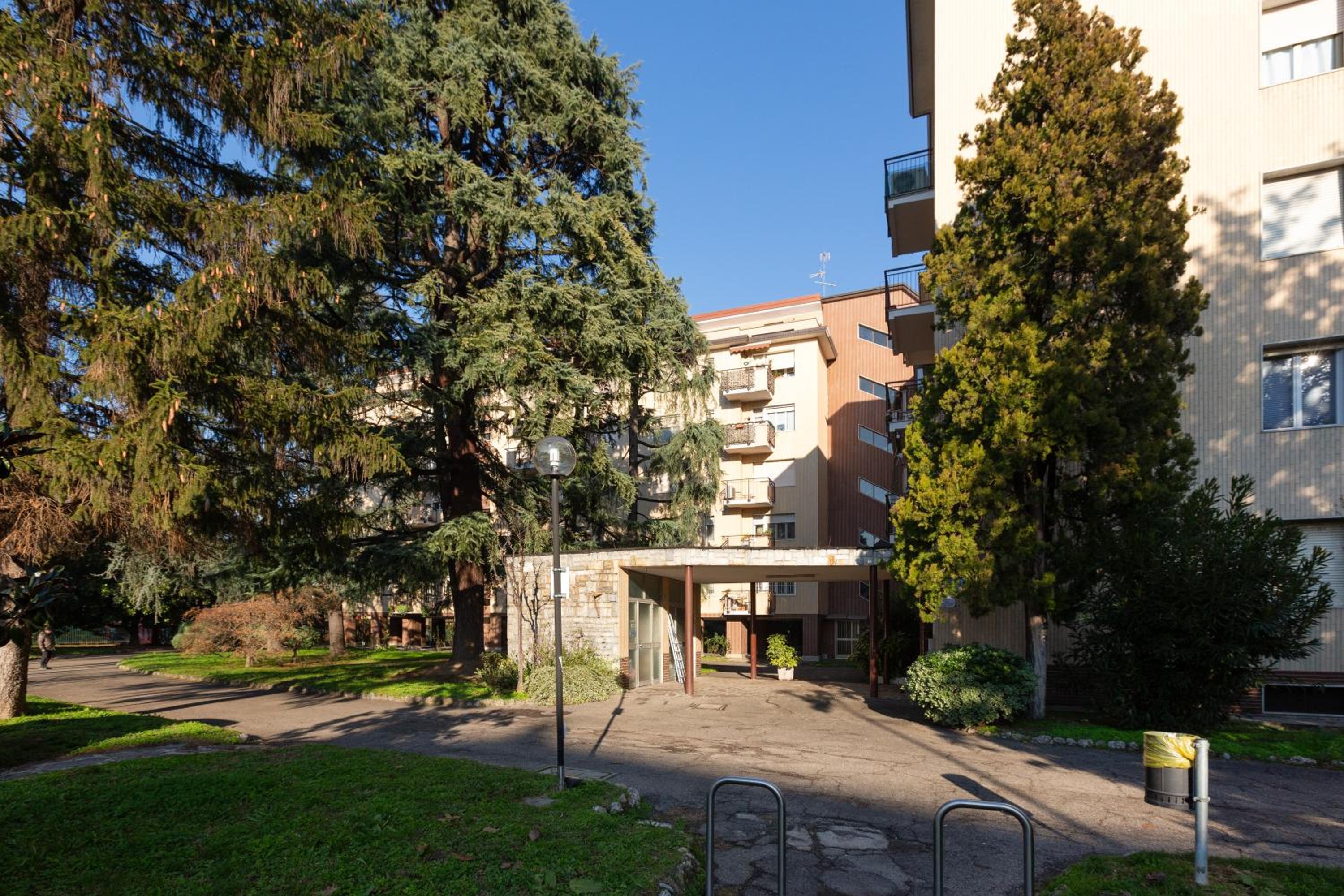 Milan-Linate apartment with balcony