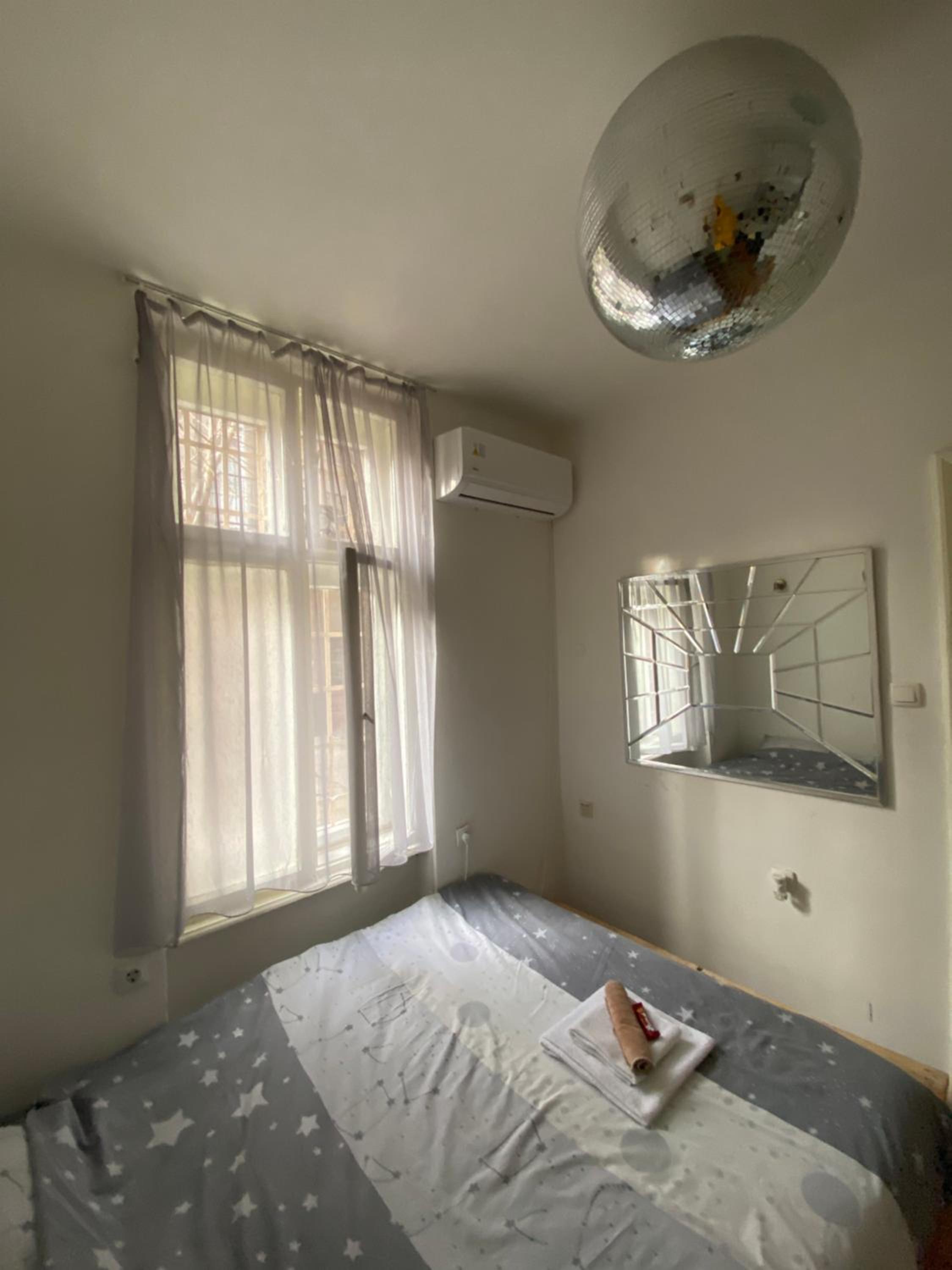 Shine DISCO room view 3