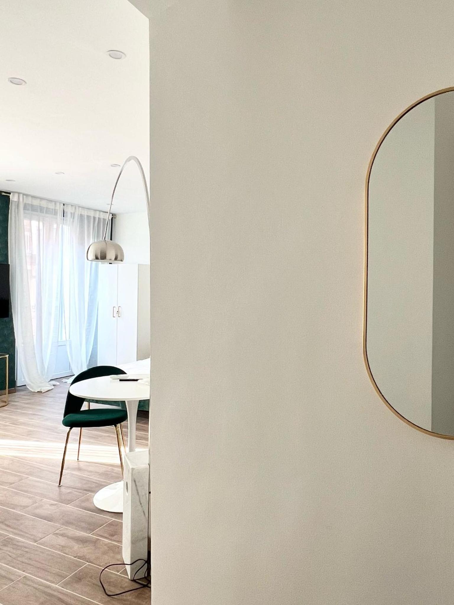 ComeCasa Stylish Studio -15 min walk to Duomo