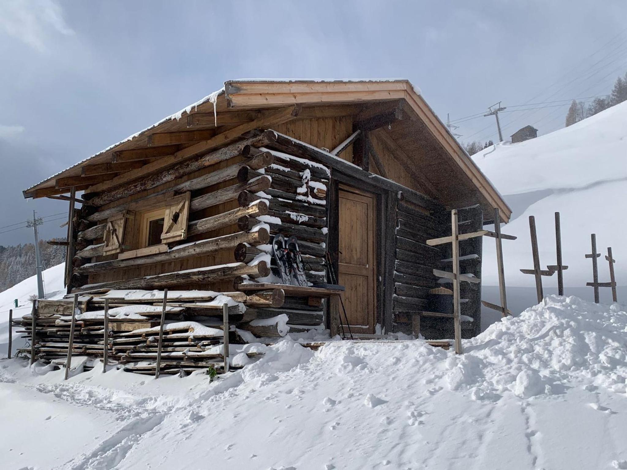 Chalet-Apartment für 9 bis 10 Personen zentral & ruhig 2 Min zur Galzigbahn Sankt Anton