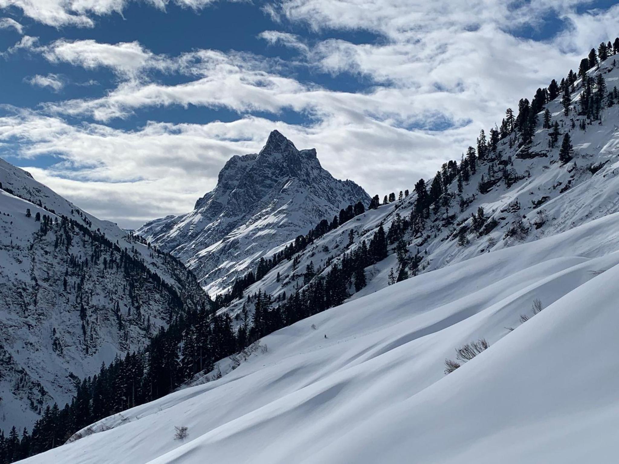 Chalet-Apartment für 9 bis 10 Personen zentral & ruhig 2 Min zur Galzigbahn Sankt Anton