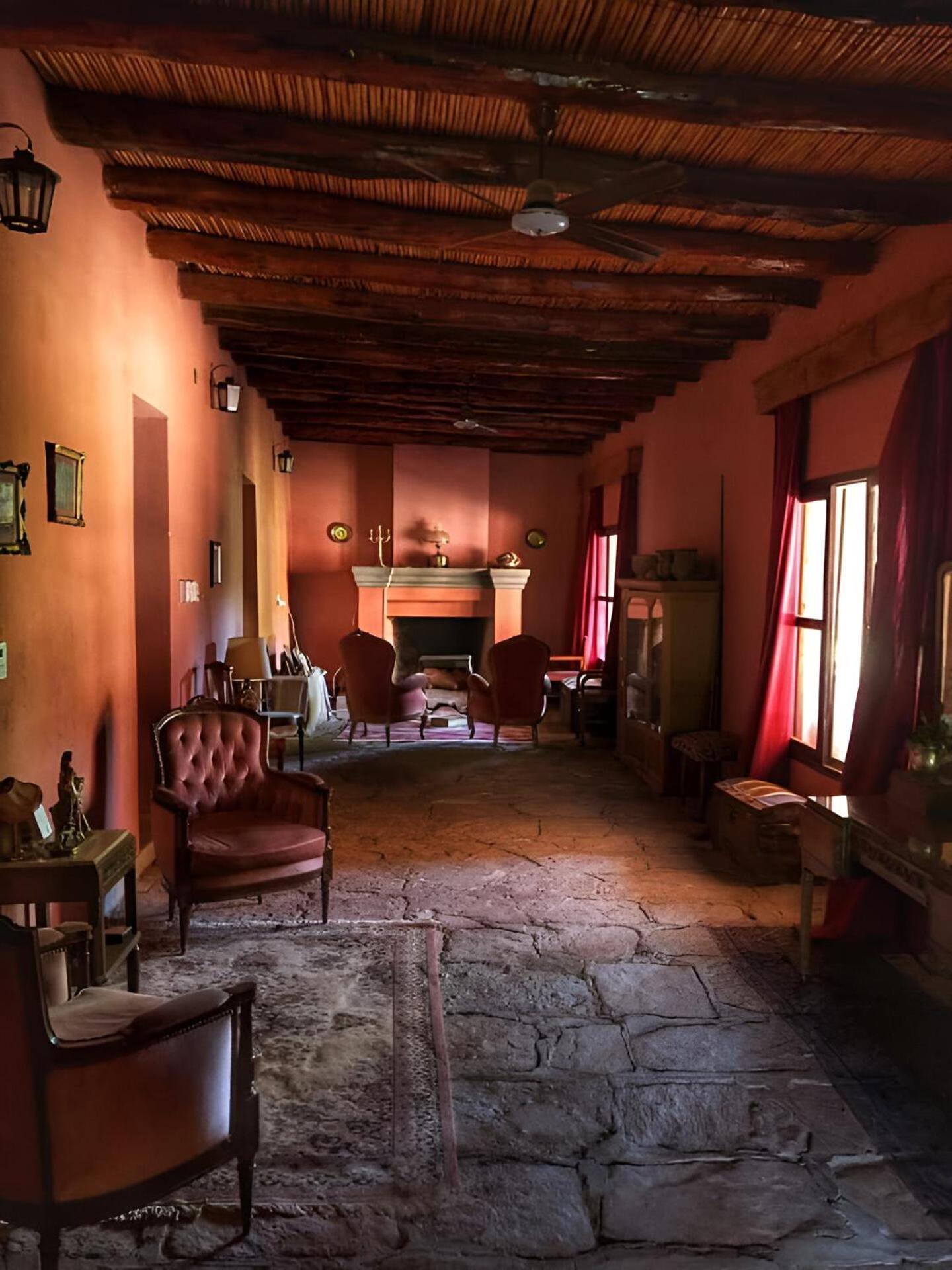 lounge