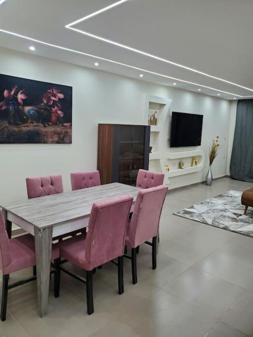 Stylish 3 bedroom apartment close to the Pyramids and Grand Egyptian Museum