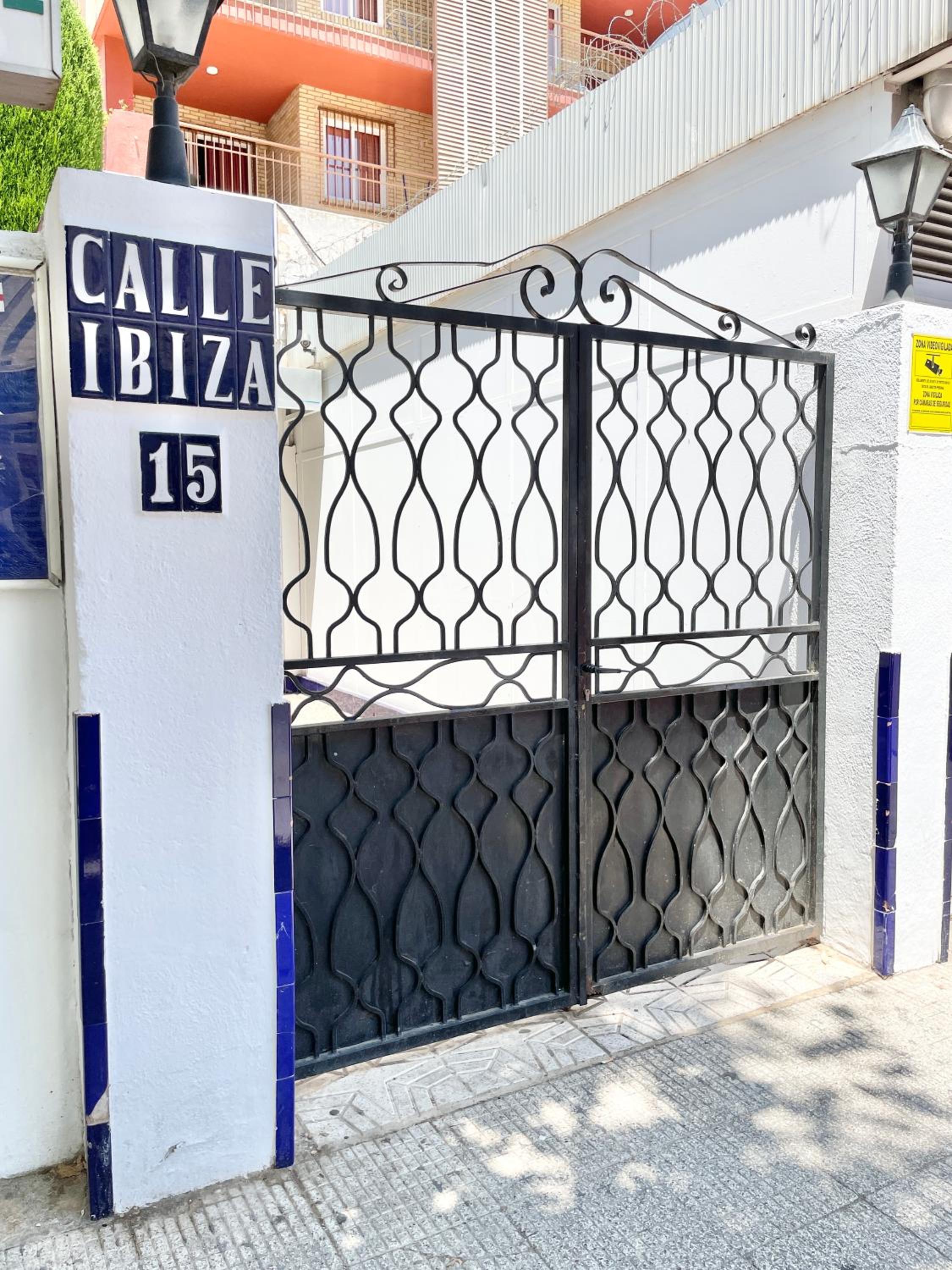 New Square Ibiza