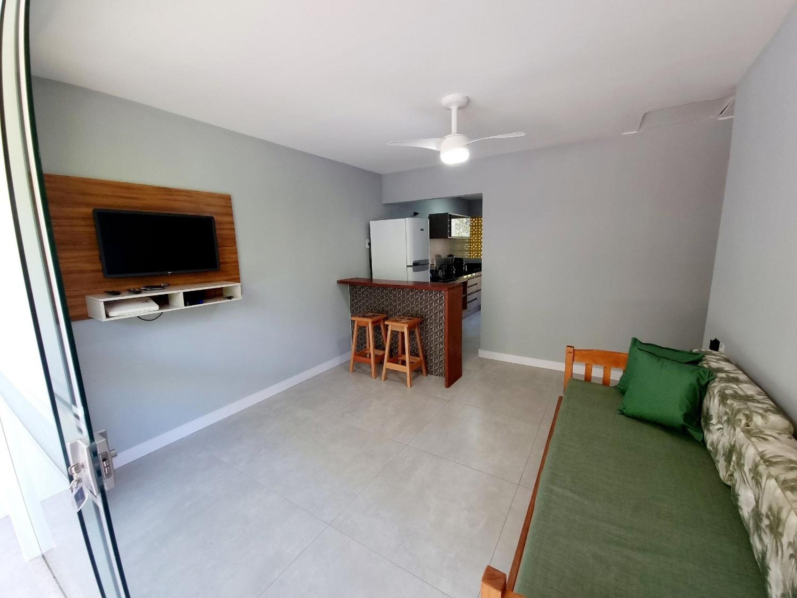Apê Varanda Gourmet Wi-fi 300mbs Garagem Arcondiconado Cozinha completa Streaming