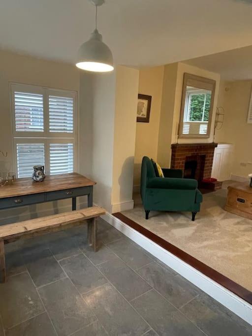 Elm Dale cottage - surcharge for Hot TUB view 2