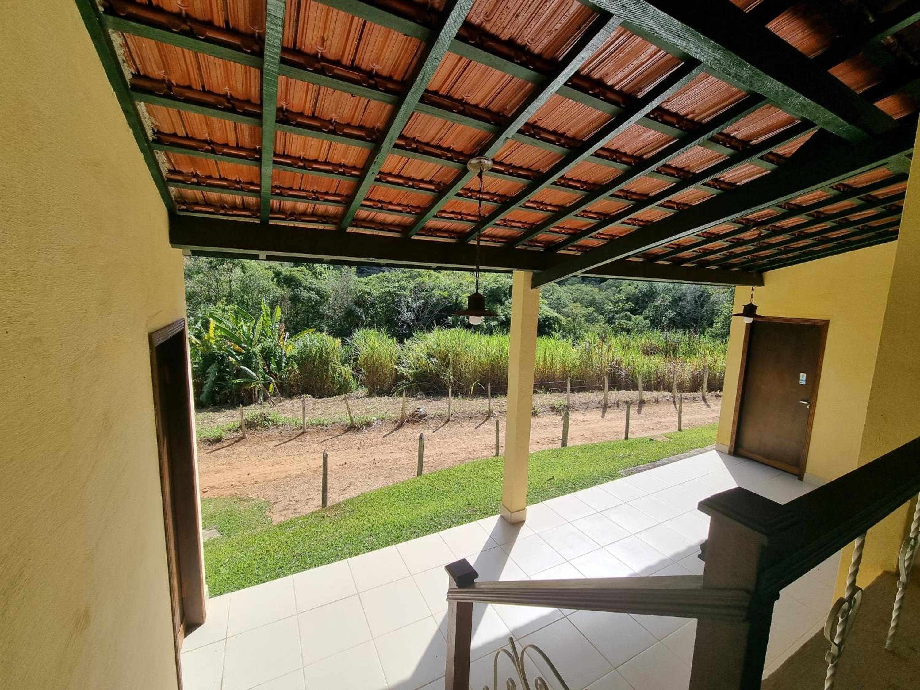 Fazenda Itamirim - Chácara para alugar com piscina, campo de futebol, churrasqueira e salão de festas - Próximo a São José dos Campos e ao Mobai Bike