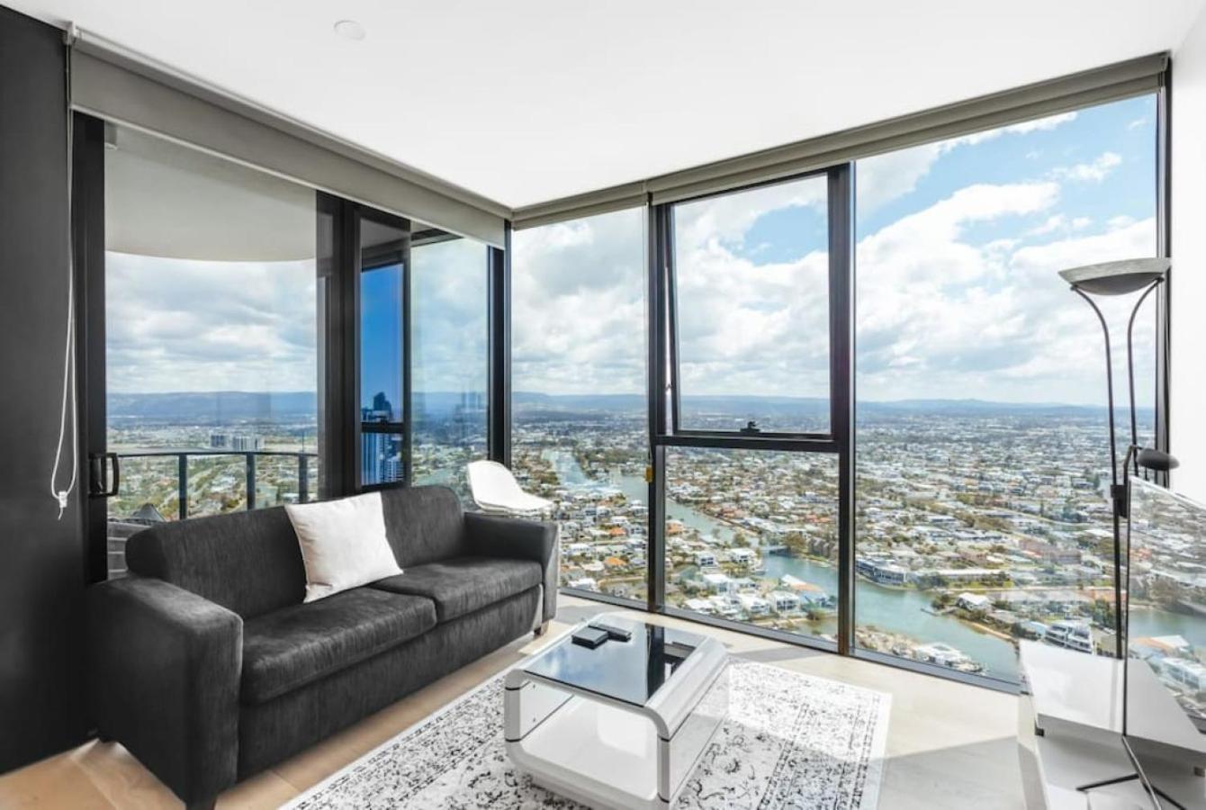 Ocean and River View Luxury 2BD Apt with Prime Location