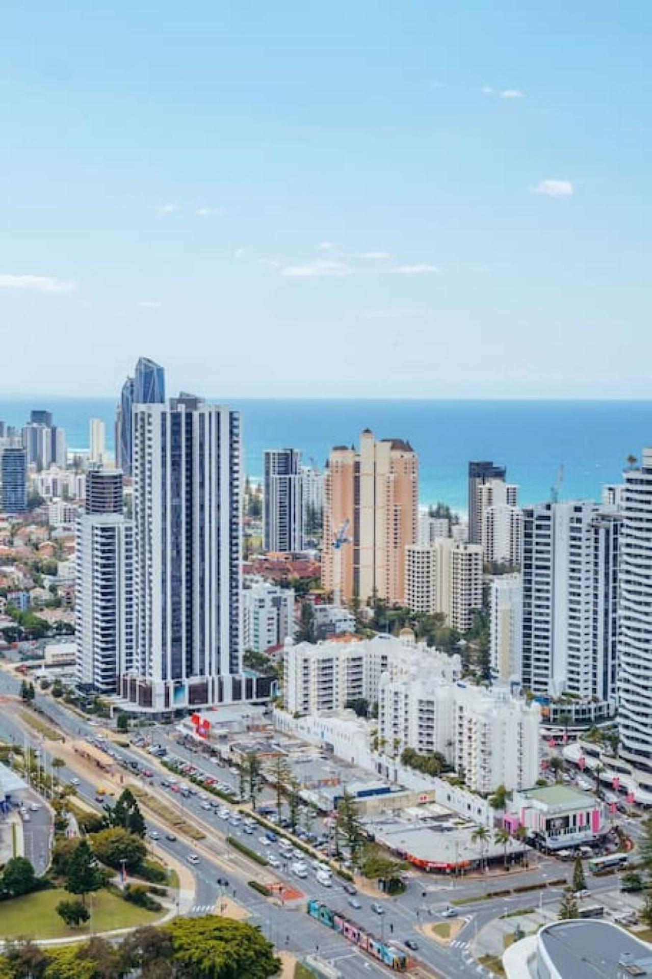 Ocean and River View Luxury 2BD Apt with Prime Location