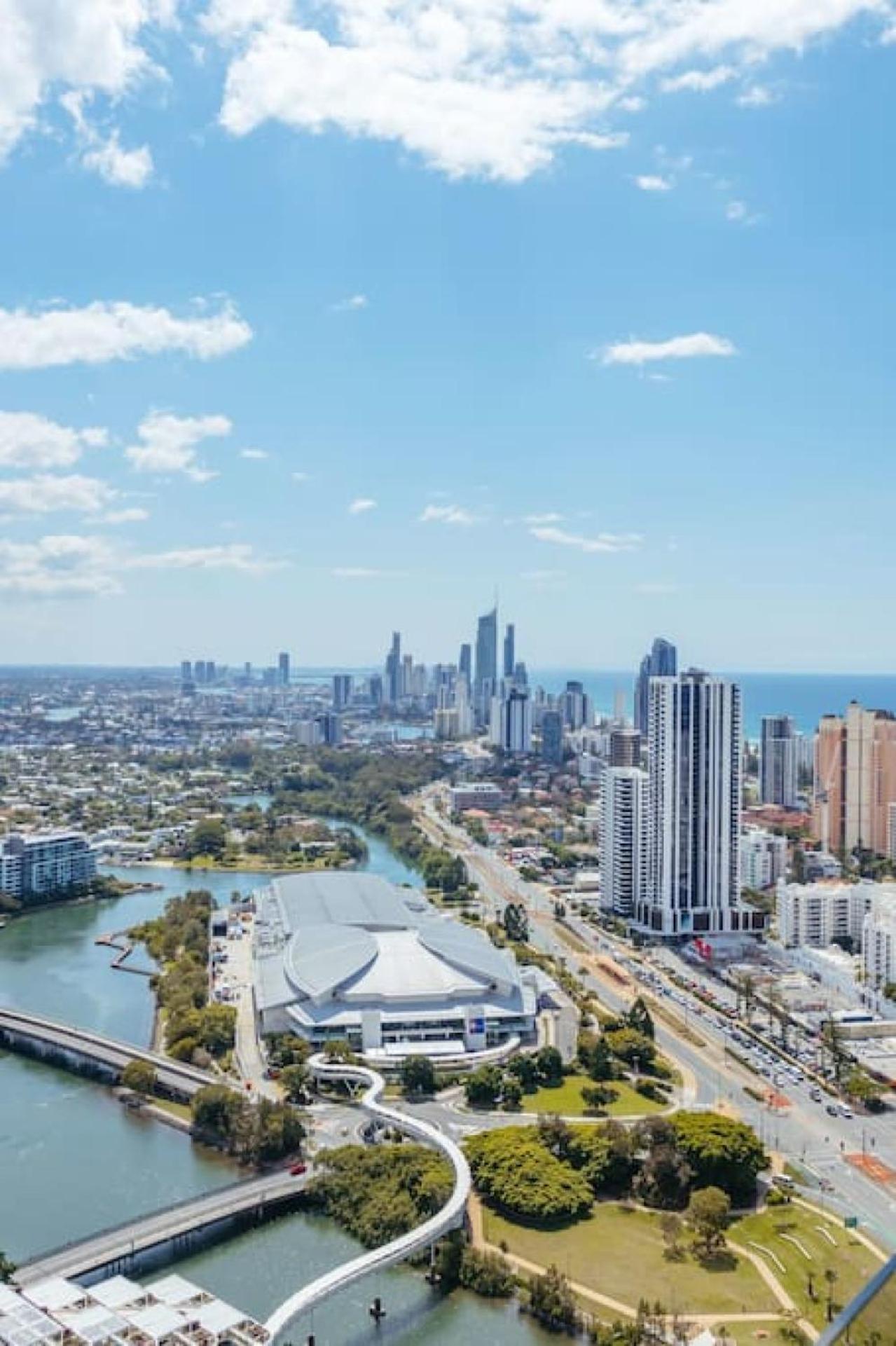Ocean and River View Luxury 2BD Apt with Prime Location