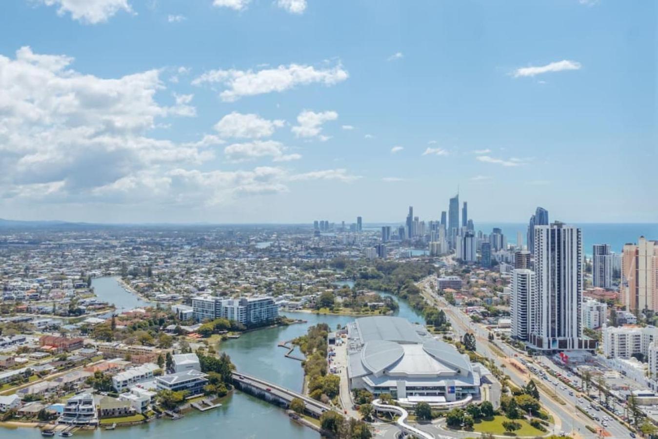 Ocean and River View Luxury 2BD Apt with Prime Location