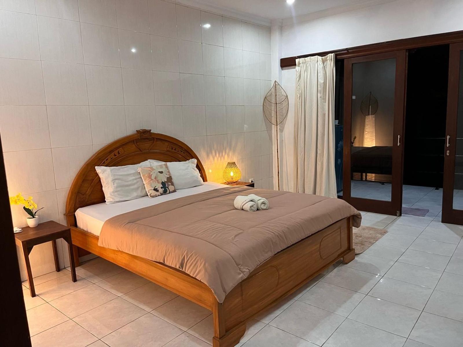 Yana Guest House Canggu view 2