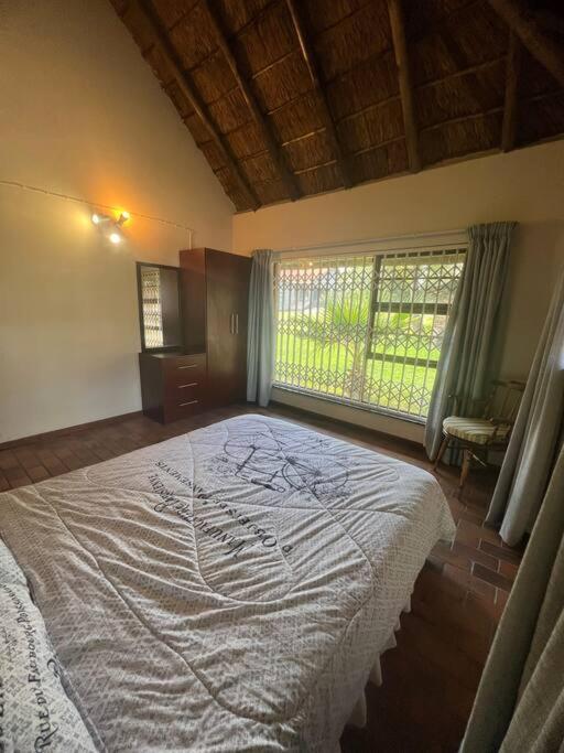 Vaal Haven - riverside getaway view 2