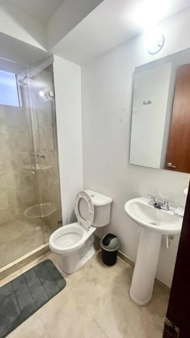 Apto cómodo en conjunto 1 piso parqueadero