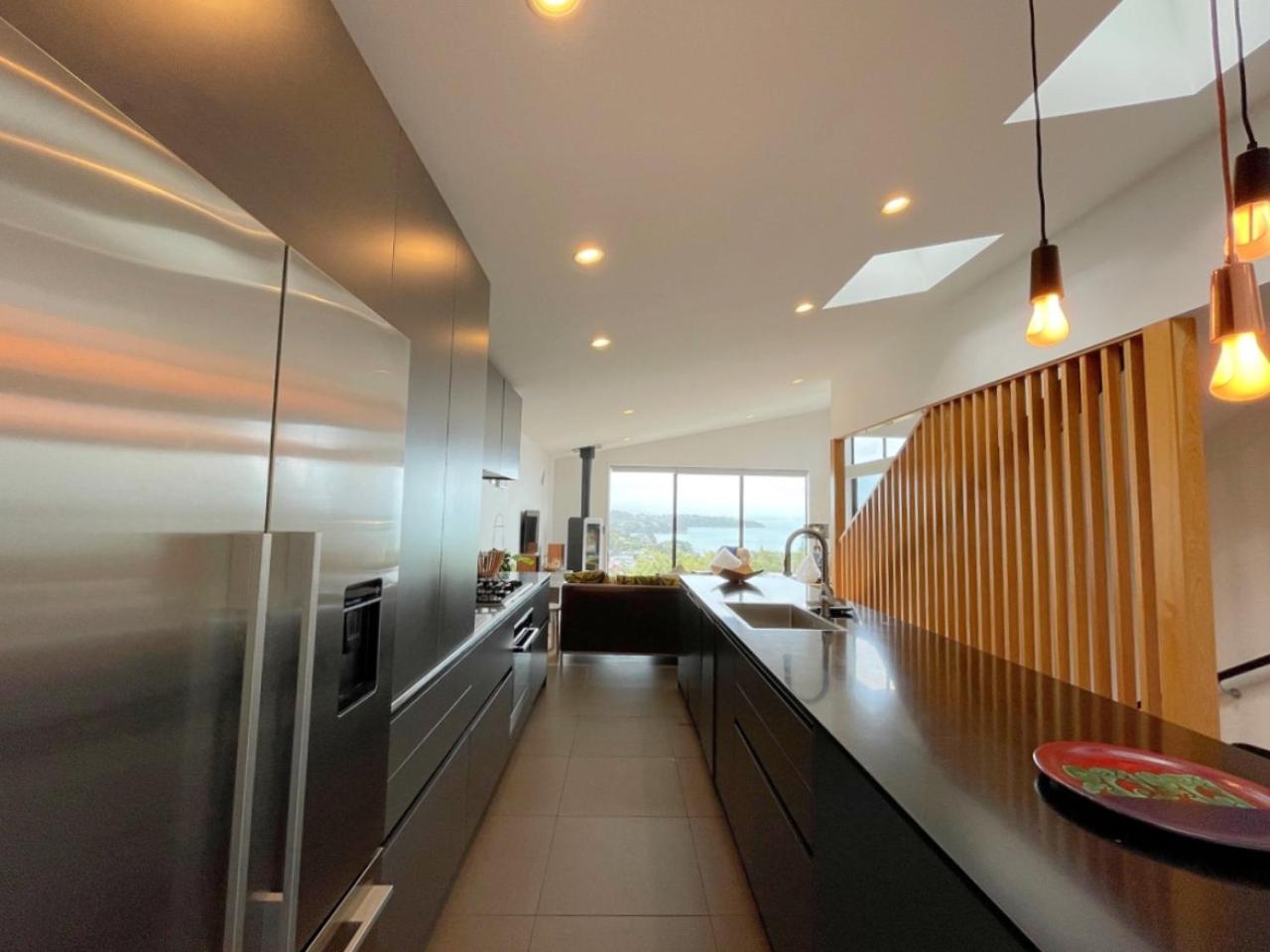 Aroha Nui - Stay Waiheke view 4