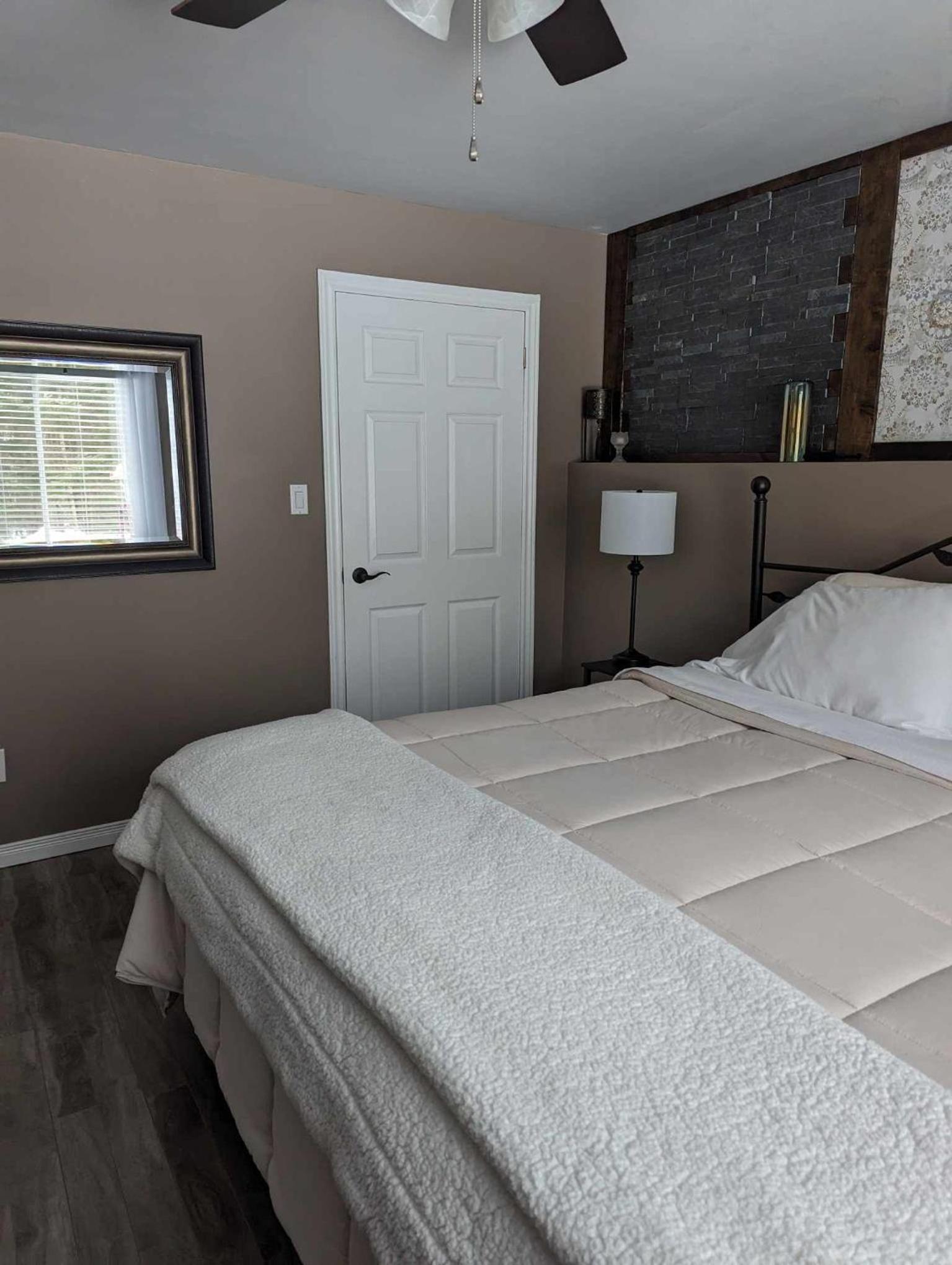 Suite in the Bush-Private Apartment