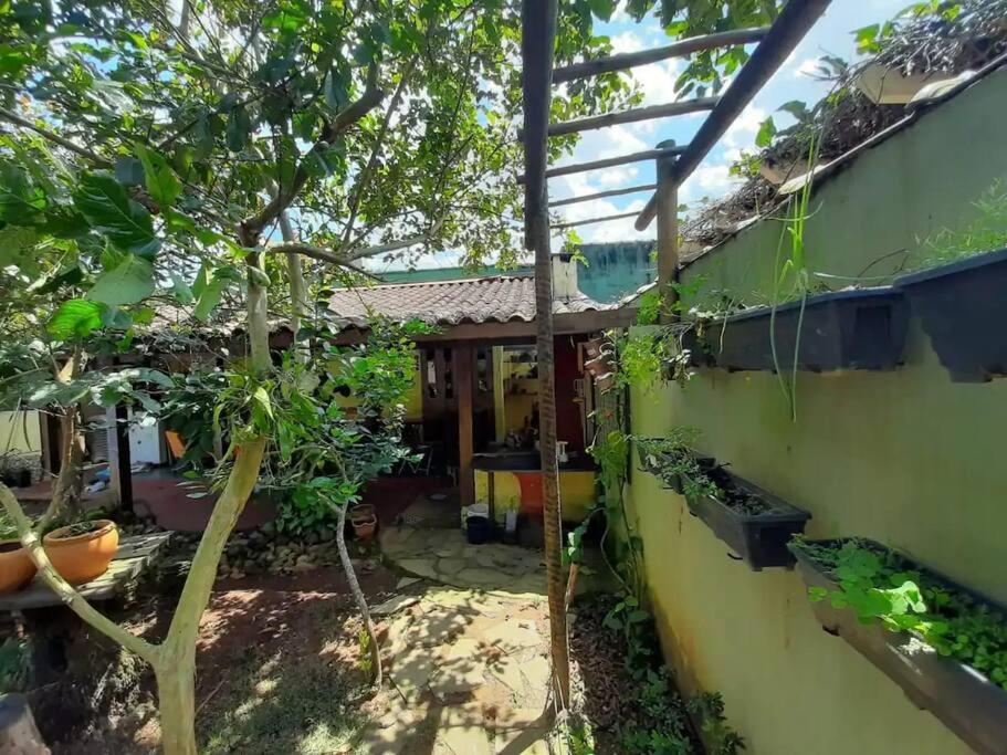 Casa linda em condomínio fechado