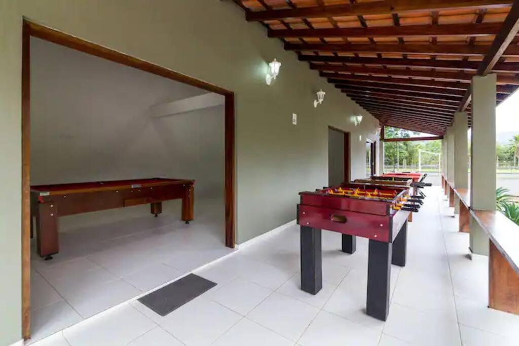 Casa linda em condomínio fechado
