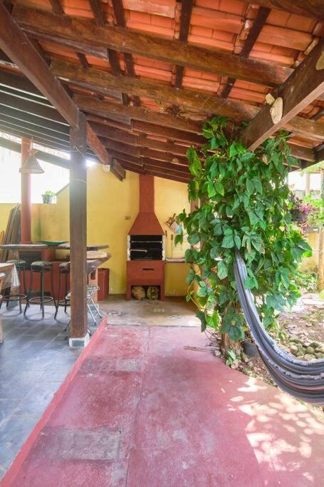 Casa linda em condomínio fechado