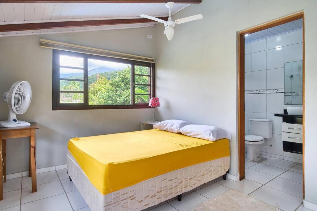 Casa linda em condomínio fechado