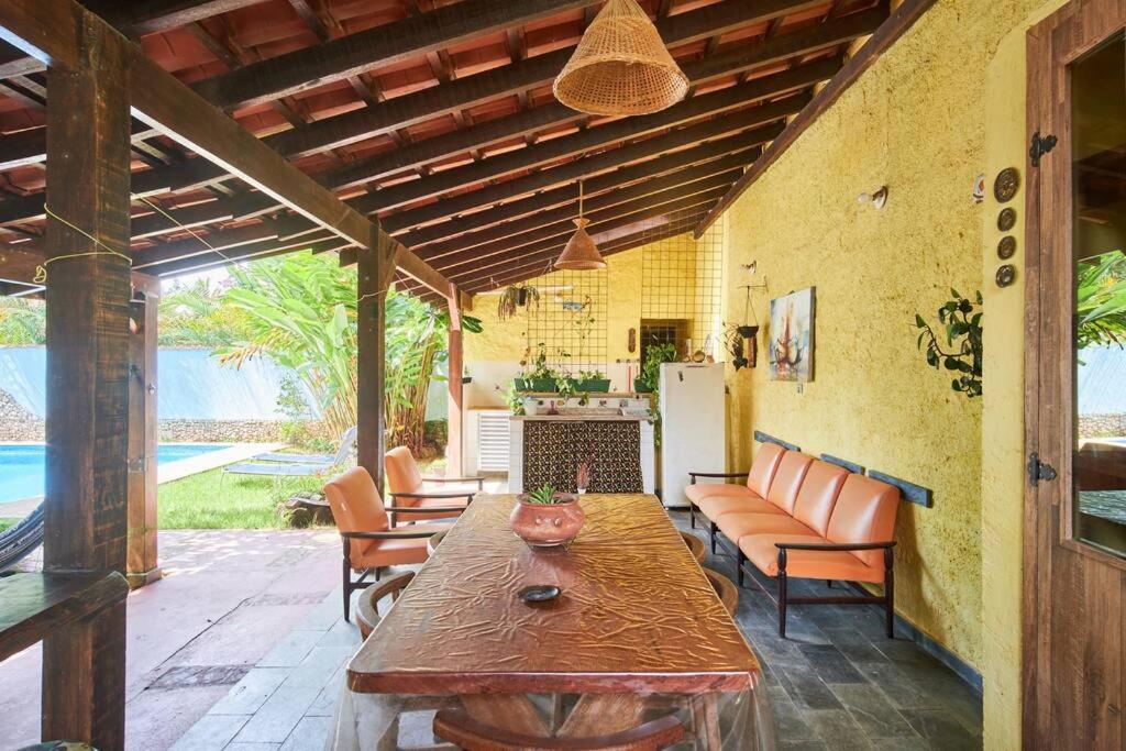 Casa linda em condomínio fechado