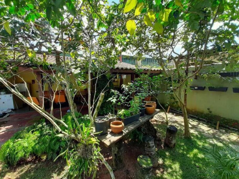 Casa linda em condomínio fechado