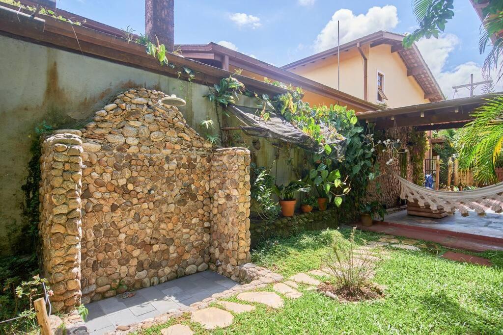 Casa linda em condomínio fechado