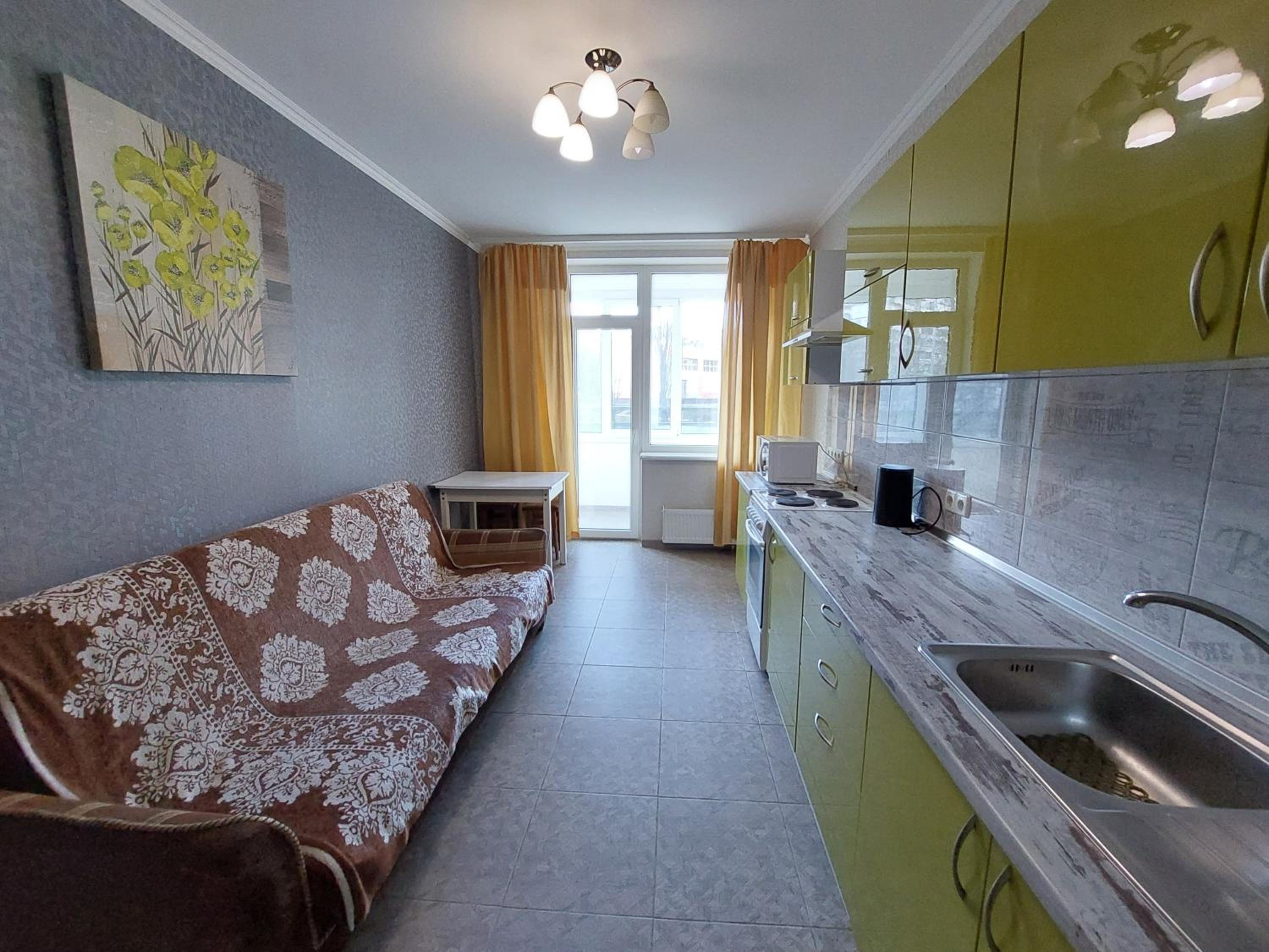 2-room luxury apartment in the center view 2