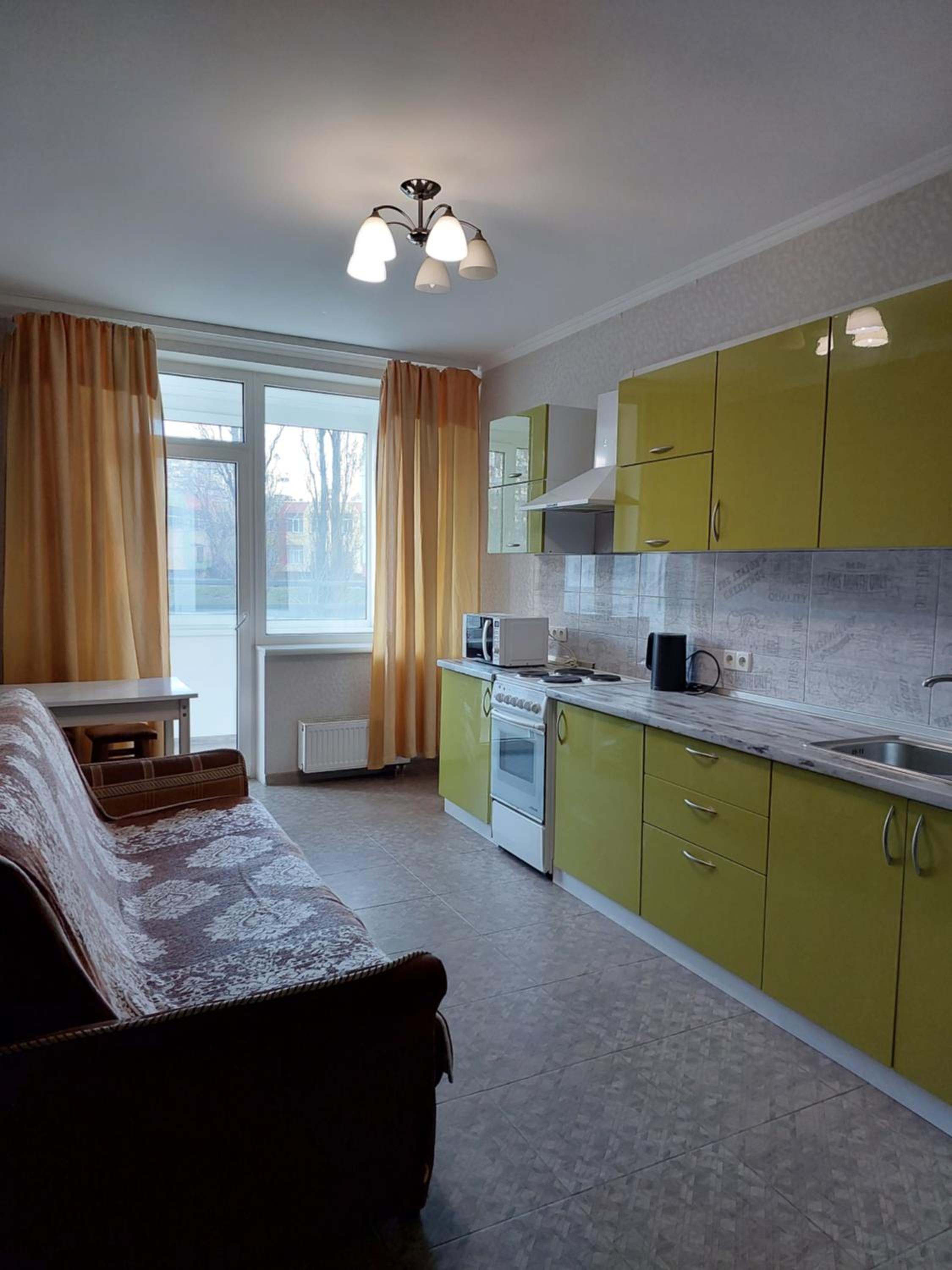 2-room luxury apartment in the center view 5