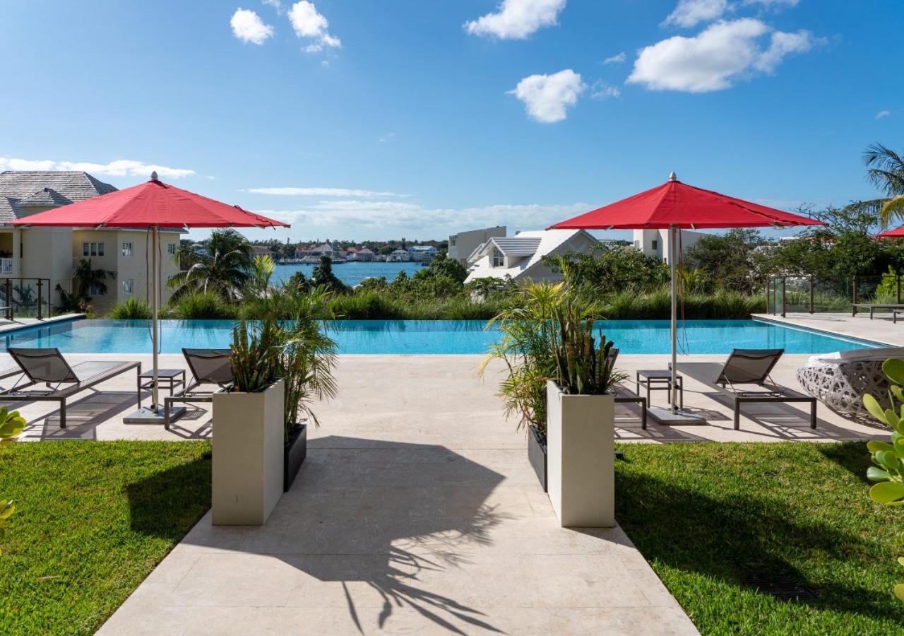LUXURY 2 Bedroom Condo on Paradise Island - Near Atlantis!