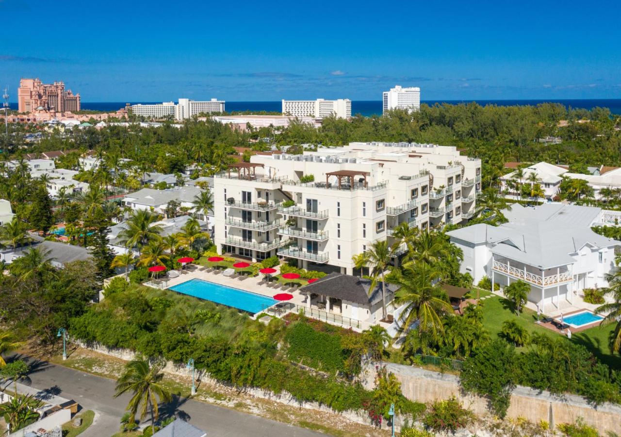 LUXURY 2 Bedroom Condo on Paradise Island - Near Atlantis!