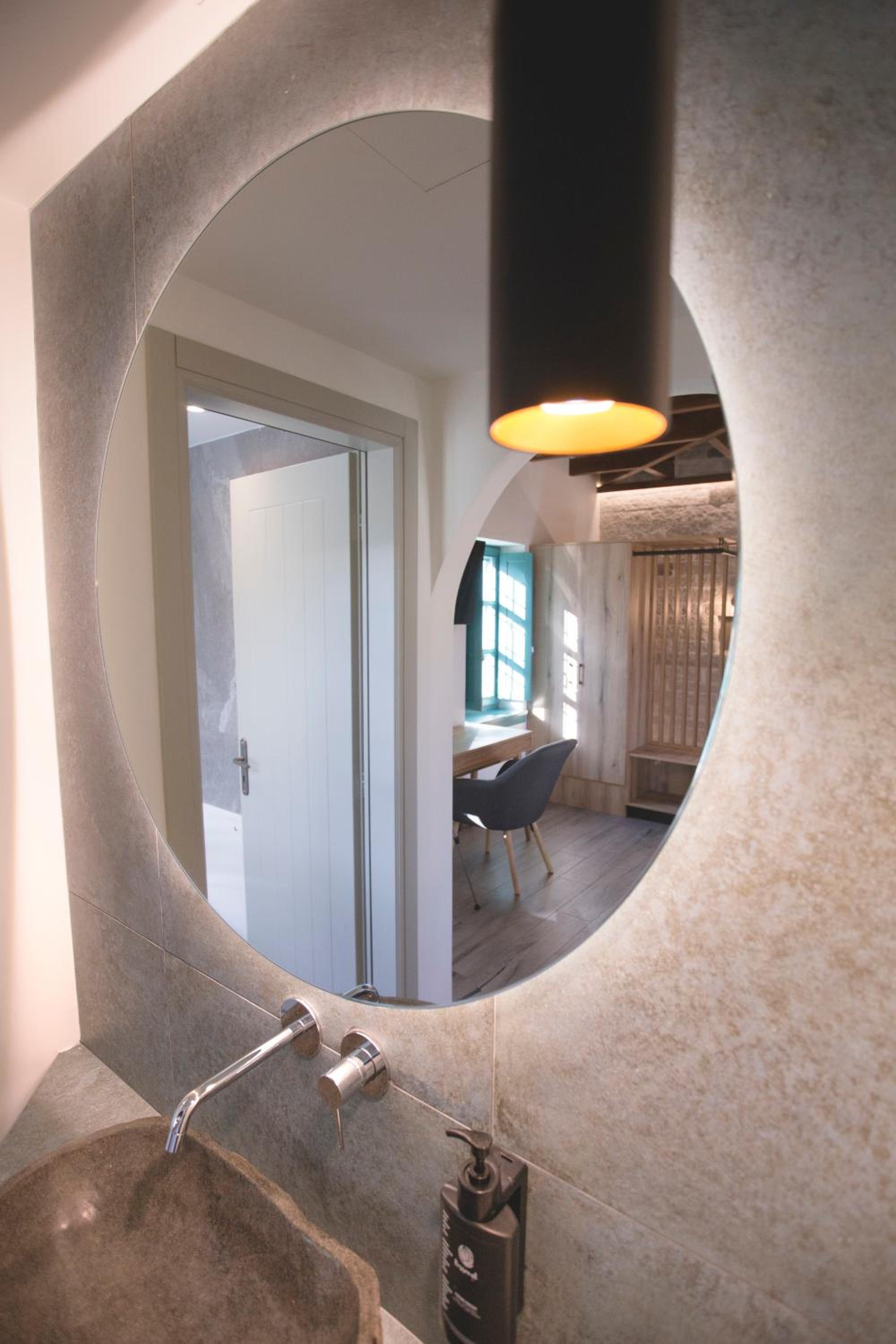 MAKRIS Papigo Luxury suites