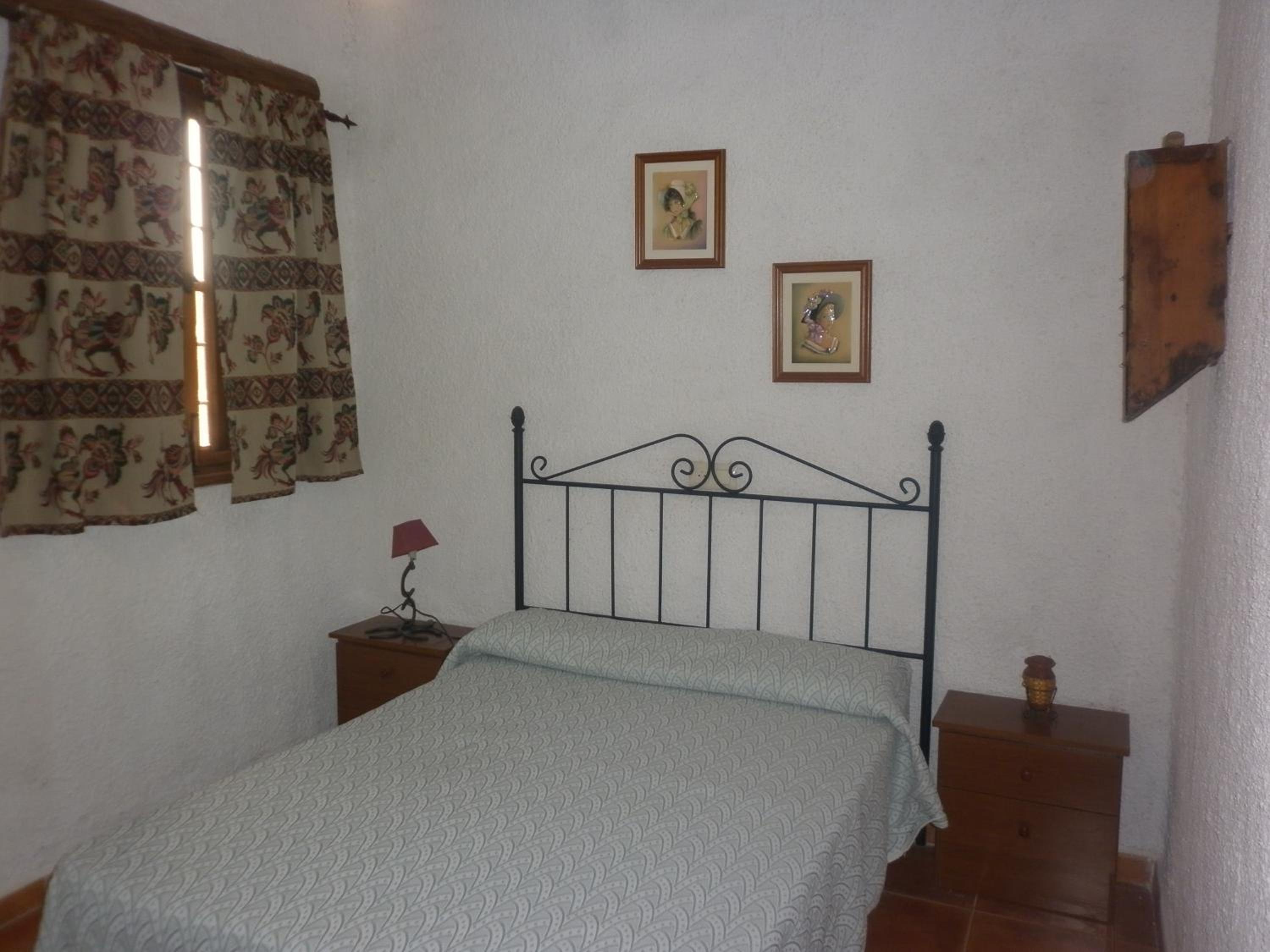 Casa Cueva Rural LA TEJA 8