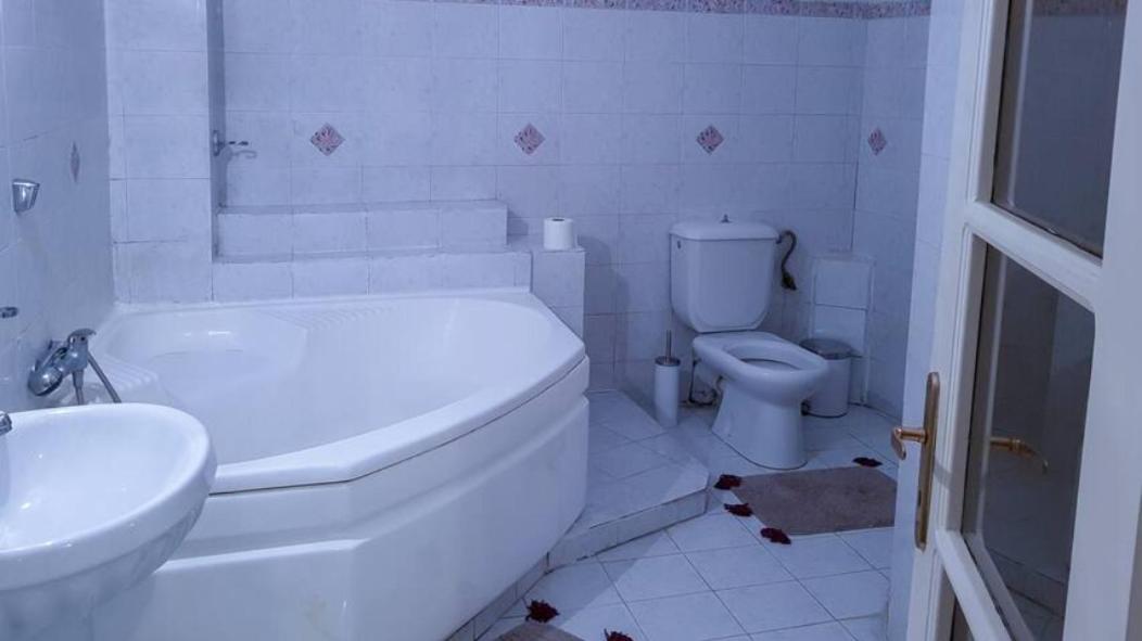Luxury apartment in the city center view 4