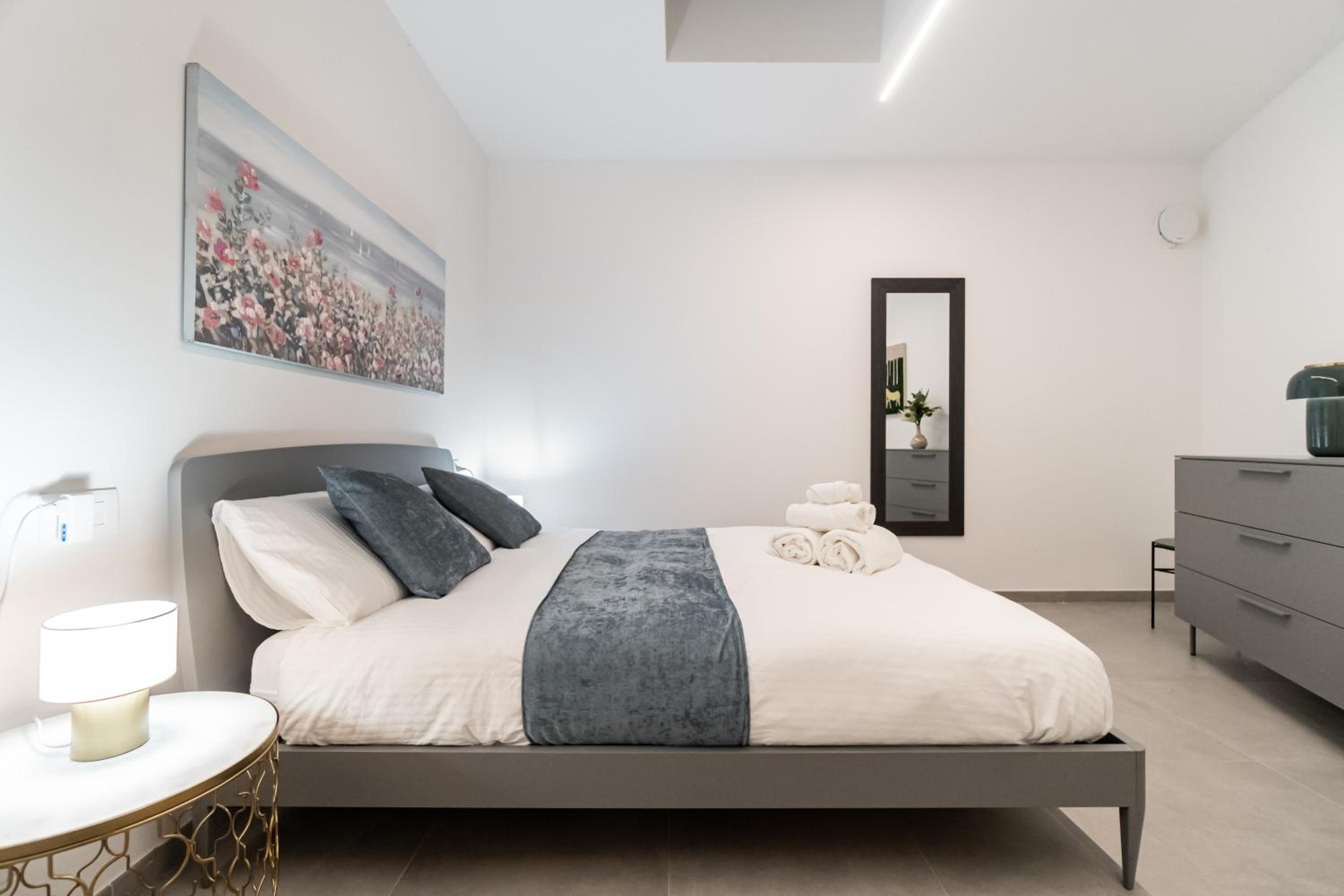 Urban Garden Lofts by Blue Velvet Livings
