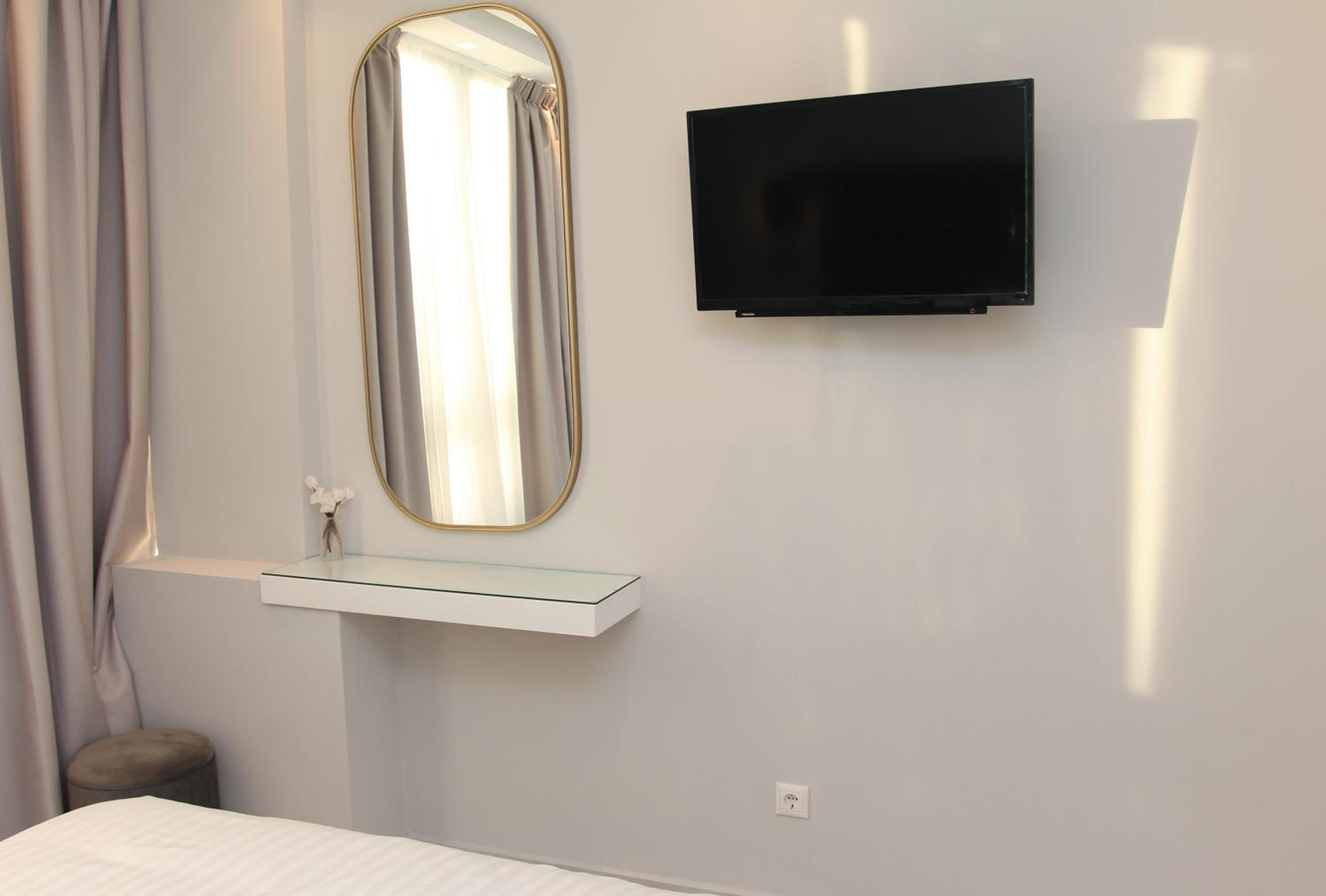 central metropolis luxury living