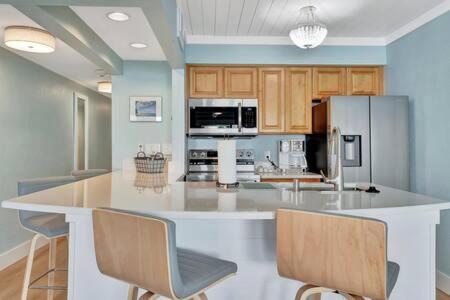 Oceans Pointe Nantucket inspired condo on the bay