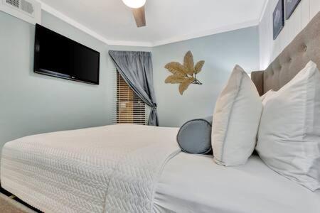 Oceans Pointe Nantucket inspired condo on the bay