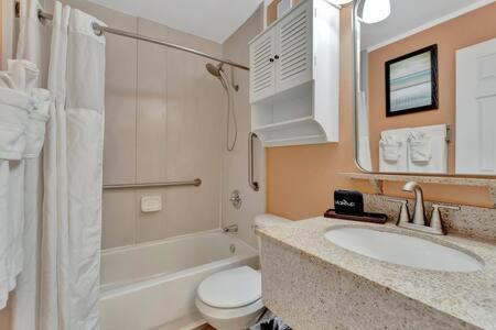 Oceans Pointe Nantucket inspired condo on the bay