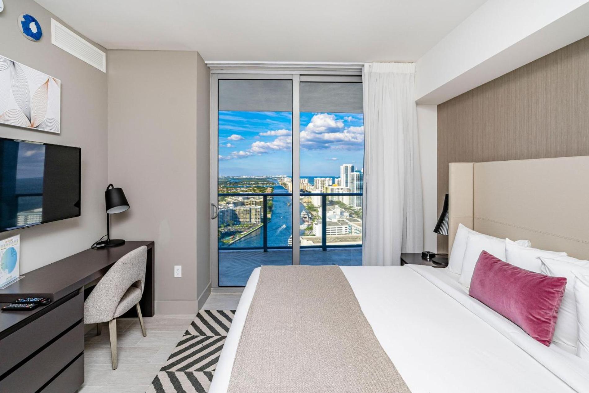 Relaxing Getaway with Intracoastal Views view 4